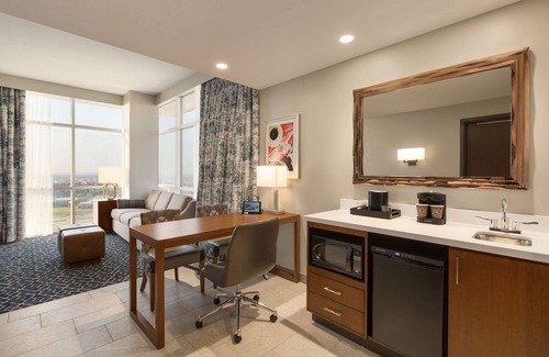 Denton Hotel | Embassy Suites by Hilton Denton Convention Center