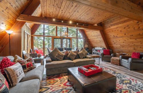 Ridgewood House | Ember Ridge Retreat by Tahoe Getaways - 3BR Pet-Friendly Carnelian Bay Rental w Fenced Yard, Ping Pong, Hot Tub, Near Northstar