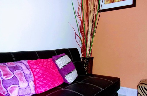 Camperdown Apartment | EMERALD APT @OAKLANDS KINGSTON 876 528-0668