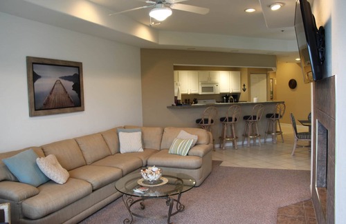 Lake Ozark Apartment | Emerald Bay Condos, TopSider