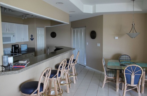 Lake Ozark Apartment | Emerald Bay Condos, TopSider