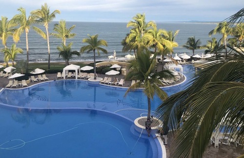 Cerritos Resort | Emerald Bay Premier Resort in Mazatlán
