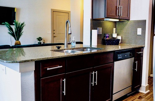 Midland Apartment | Emerald City- Chic Luxury Suite ~ FULLY Gated Community