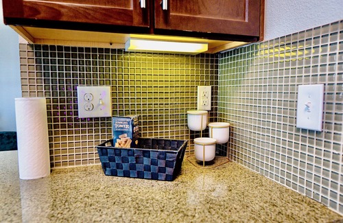 Midland Apartment | Emerald City- Chic Luxury Suite ~ FULLY Gated Community