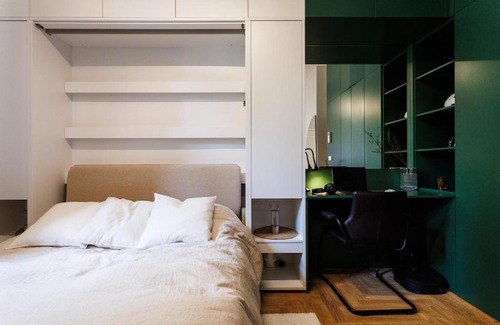 City Centre Apartment | Emerald Green Apartament - homfi Collection