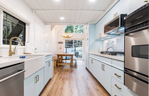 Twin Peaks Cabin | Emerson's Chalet: Family Friendly A-Frame Cabin Close To Everything