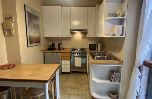 Citta Antica Apartment | Emilei- VERONA JOURNEYS WITH BALCONY AND PARKING