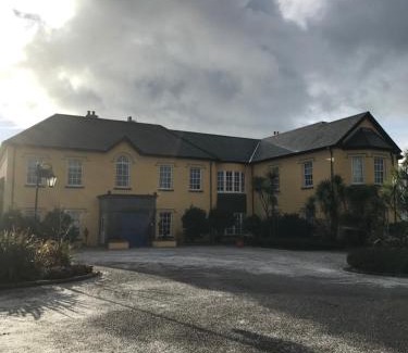 Dingle House | Emlagh House