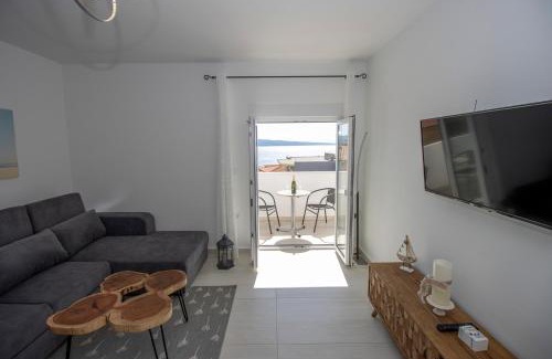 Tice Apartment | EMMI Nemira Omis