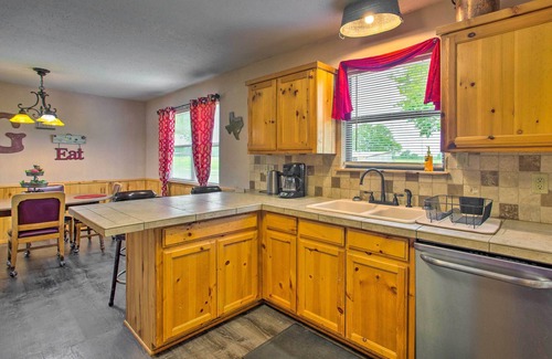 Emory House | Emory Escape w/Pond Access < 13 Mi to Lake!