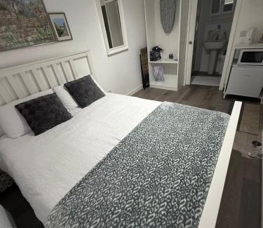 Blackburn House | En-suite Room with Independent Entrance.