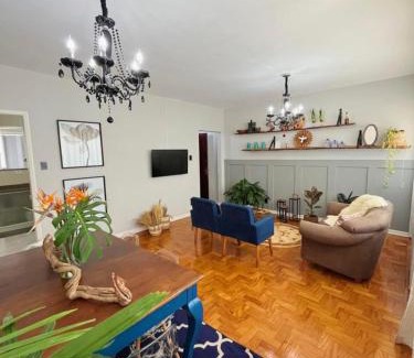 Serra Negra Apartment | Encantador apt Veneza no centro com vaga coberta