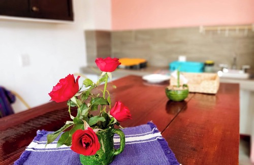 Calzada Madero House | Encantadora casa con terraza y vista a la ciudad
