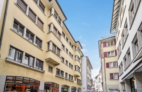 Old Town Apartment | Enchanting 1BR Haven in Prime Zurich