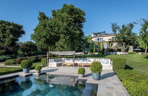 Uskudar Villa | Enchanting 22,000m2 property and elegant 5 bedroom manor