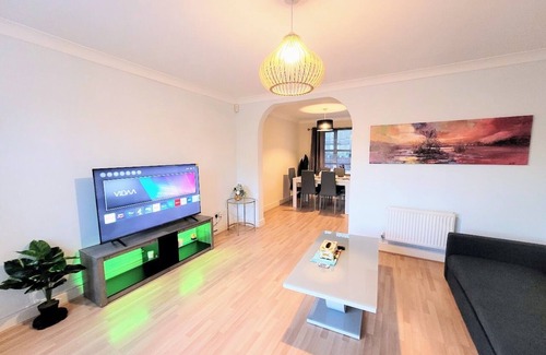 Ashford House | Enchanting 3-bedroom house in Ashford with WiFi