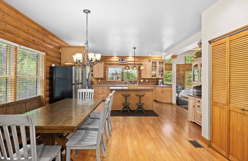 Bumpass Cabin | Enchanting 5-Bed/5-Bath Lakefront Log Cabin with Private Cove and Sandy Beach.