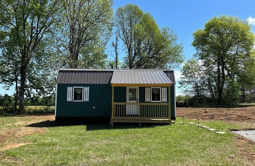 Auburn Cabin | Enchanting cabin with AC in Auburn - Perfect for a cozy getaway