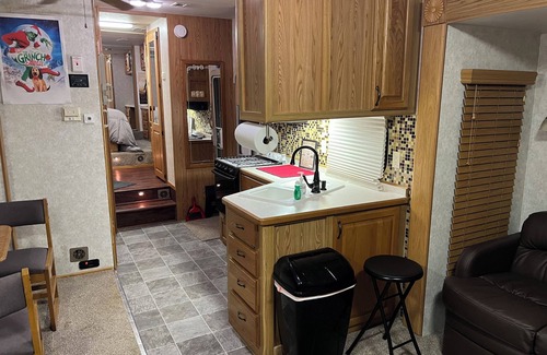 Chapman RV Rental | Enchanting camper-cabin life in small town Chapman Kansas with all amenities
