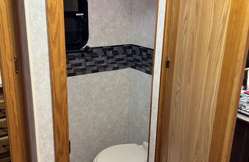 Chapman RV Rental | Enchanting camper-cabin life in small town Chapman Kansas with all amenities