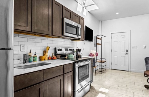 Delair Apartment | Enchanting FREE Private Parking