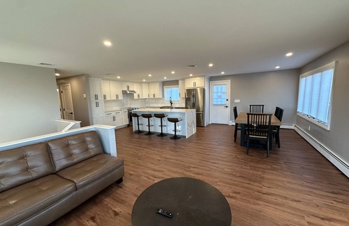 Kenyon House | Enchanting Fully Remodeled Home with A/C In Highly Sought after Eastwood Look!