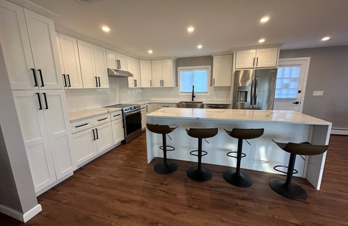 Kenyon House | Enchanting Fully Remodeled Home with A/C In Highly Sought after Eastwood Look!