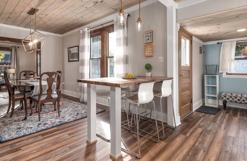 Gibsonia House | Enchanting Josephine’s cottage