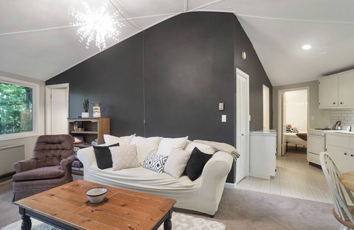 Mill Ridge House | Enchanting Mountain Tree House Hideaway.