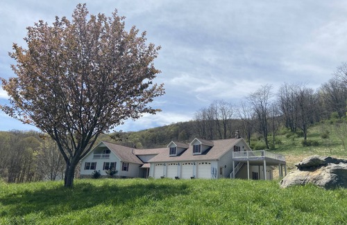 Allegheny Mountains House | Enchanting Mountain Villa on Extensive Grounds