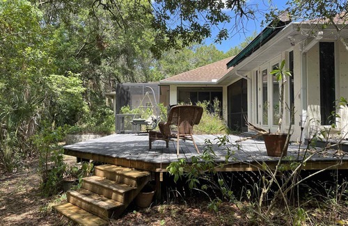 Wimauma House | Enchanting Nature Bungalow: Spacious Ecofriendly Home, Wildlife Abounds, 3 acres