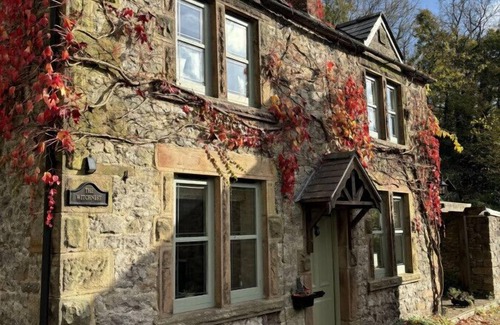 Bonsall House | Enchanting Renovated Cottage with EV - Witchnest