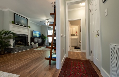 Bynum House | Enchanting spacious and comfortable newly renovated house near Chapel Hill.