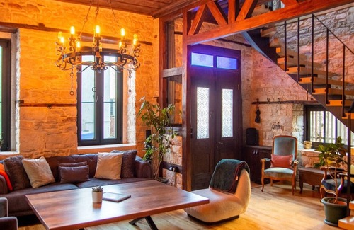 Urla Villa | Enchanting Stone House in Urla with Backyard