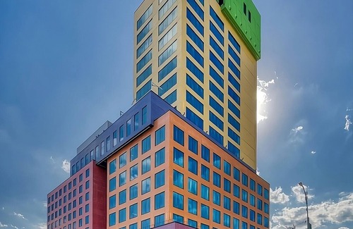 Washington Heights Hotel | Enchanting Tourist Destination! Near Wave Hill and Upper Manhattan Attractions