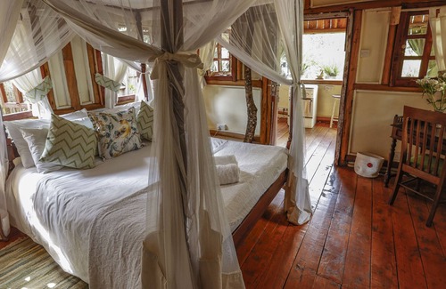 Langata House | Enchanting Tree Hut Near Giraffe & Elephant Centre