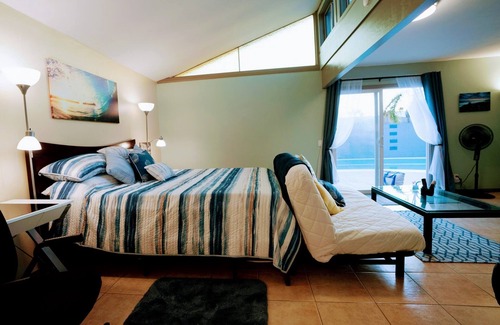 Leucadia House | Encinitas - The Leucadia Beach Grotto - Pet-Friendly & Steps to Everything!