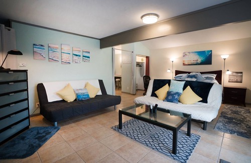 Leucadia House | Encinitas - The Leucadia Beach Grotto - Pet-Friendly & Steps to Everything!