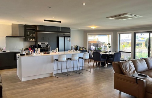 Encounter Bay Bed & Breakfast | Encounter lake house