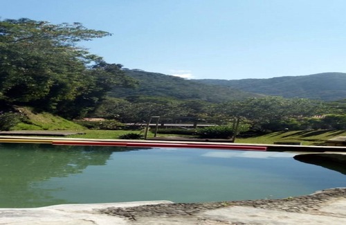 Teresopolis House | Encounter with nature - 3 SUITES COUPLE AND 2 BEDROOMS WITH BATHROOM