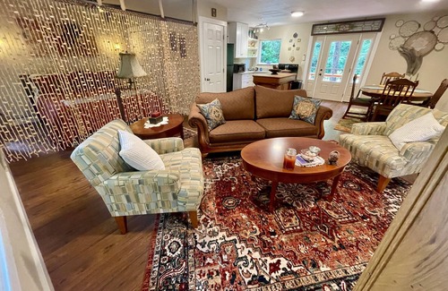 Eureka Springs Cottage | End of summer rates