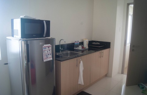 Tagaytay Condo | End Unit Condo at Wind Tagaytay by R&M- City & Lake View
