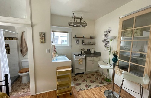 Golden Hill Apartment | Endearing Golden Hill Studio