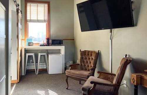 Downtown - Waterfront Hotel | Endion Station Inn Next to Lake Superior