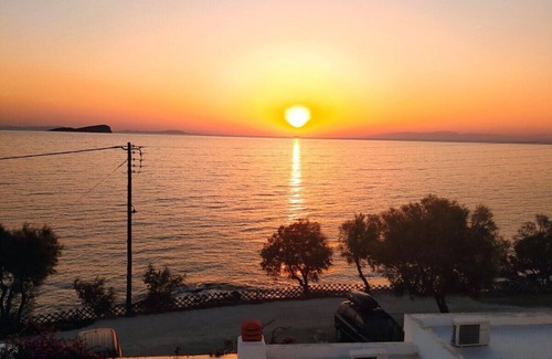 Vari House | Endless Blue from Syros - Fabrika Resort House 2