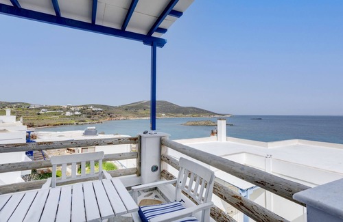 Vari House | ENDLESS BLUE from Syros - Fabrika Resort House 1