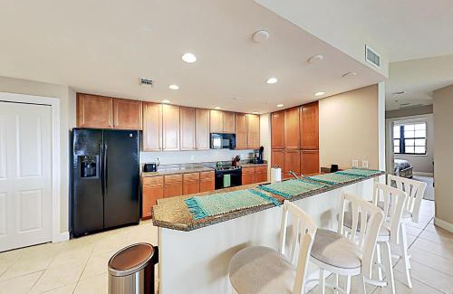 Cape Harbour Apartment | Endless Summer at Cape Harbour Unit #618