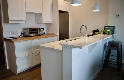 Sechelt Apartment | Endless views at Inlet Retreat! Relax in a centrally located beautiful studio!