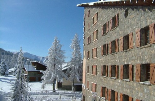 Guillaumes Hotel | Engage in Valberg’s Lifestyle: Panoramic Views | Perfect for Mountain Stay