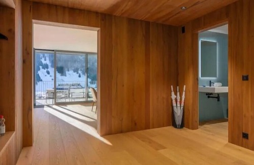 Engelberg Apartment | Engelberg Three Bedroom Apartment With Mountain View 2